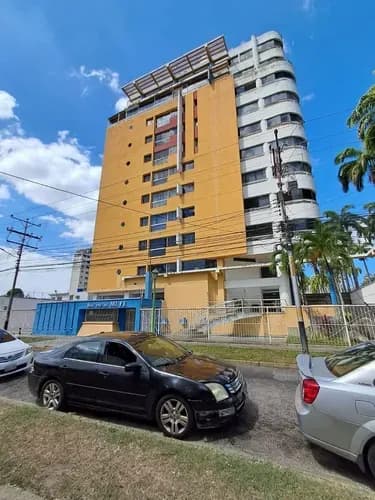 Mc En Alquiler Amoblado Urb. Carabobo-av. Bolivar Norte* -área 106m2 -3 Habitaciones -2 Baños Completos -2 Puestos De Estacionamiento Lineales -amoblado -a/a Split - Hab Principal Y Una Auxiliar
