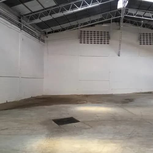(#1335) Galpón De 1.000 M2 En La Yaguara