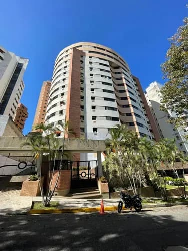 Apartamento Amplio En Urb. El Parral. Agente: Yraima Tovar