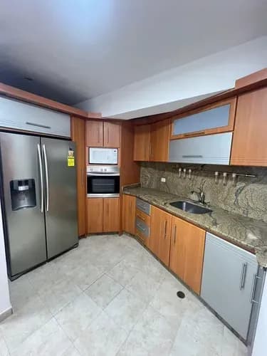 Apartamento En Venta Res Colinas Del Parral Jc-lp