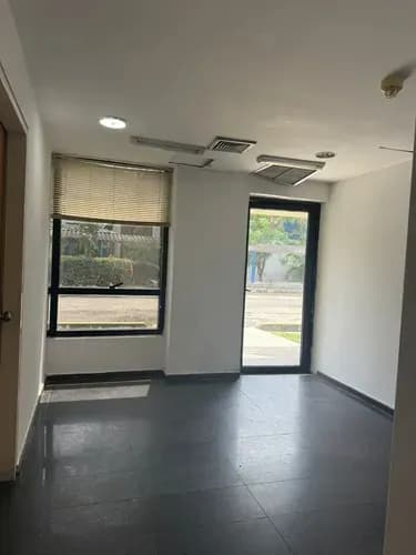 En Alquiler Oficina Zona Industrial Valencia. La Quizanda (al)