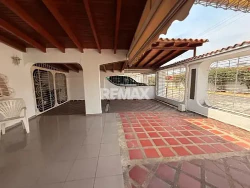 Espectacular Casa En La Urbanizacion Don Juan