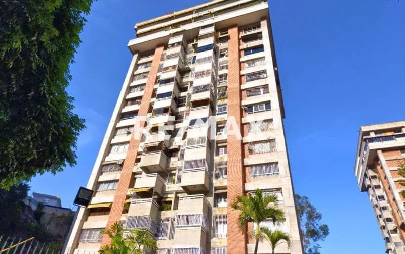 Apartamento en Venta Urb El Cafetal, 127MT2,4H,3B,1E. 25-71