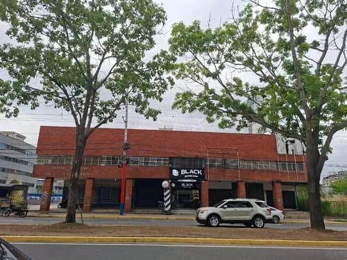 Mc Alquila Local En Av. Andrés Eloy Blanco, A Pie De Calle, En C.c. La Asunción, Con Planta Baja Y Mezzanina - Skg-123