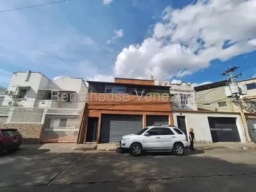Casa En Venta Los Rosales 26-17301 Ac