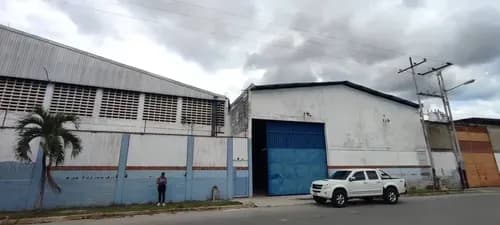 Se Vende Amplio Galpón De 1200 M2 Ideal Para Diversas Actividades Comercial (mars)