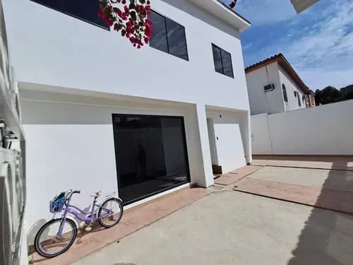 Venta Moderna Residencia Totalmente Remodelada A Estrenar Urb. El Bosque Icb-ind