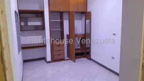 Inmuebles Milagros Nazareth Oficina En Alquiler En Barquisimeto Lara Zona Centro. Codigo Del Inmueble 26-18737 Economica Comercial Economico