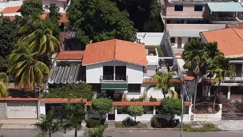 Tibisay Rojas Vende Amplia Casa En La Urbanizacion Cumboto Norte. Puerto Cabello