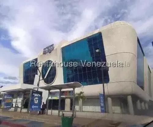Gabi Alquila Bella Oficina En Zona Cotizada Este, 26 3852