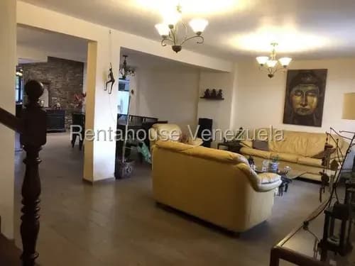 Ubicación Privilegiada, Casa En Venta En El Llanito, Jc 26-9998