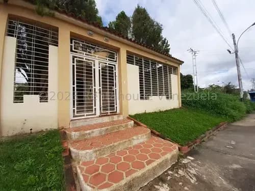 Casa Hermosa Con Terreno En Venta En Cagua Excelente Ubicación Gbf 26-2687