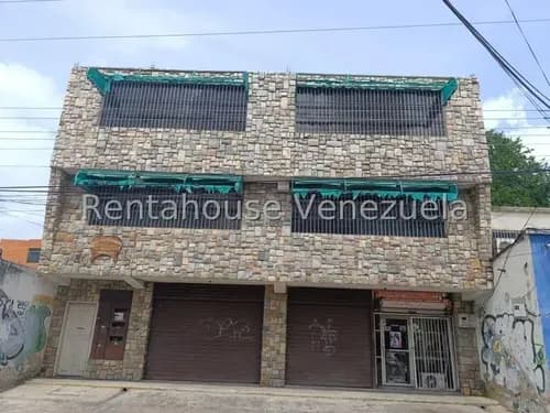 Bello Edificio Apartamento Local En Venta En Zona Centro De Turmero Excelente Oportunidad De Inversión Nela 25-7122