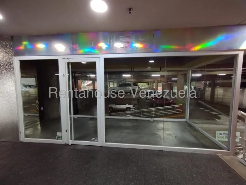 Comercial (Local Comercial) en Alquiler en Colinas de Valle Arriba, Distrito Metropolitano
