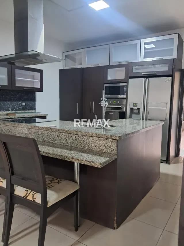 Hermosa Casa en Alquiler en Avenida los Horcones Pueblo Nuevo