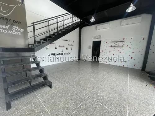 Daniela Linarez Alquila Hermoso Local De 80 M2 Con 1 Baño, Planta Eléctrica, Ubicado En El Este De Barquisimeto
