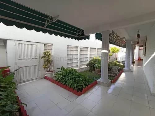 Casa Quinta En Venta Sector La Haciendita Cagua Moderna Con Jardin Db 26-10378 Con Planta Electrica