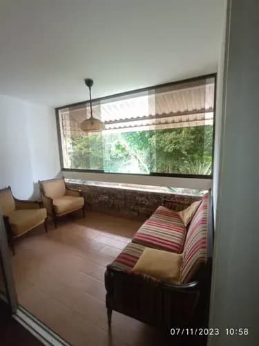 Cumbres De Curumo ,avenida Principal Apartamento En Alquiler. Cerca De Comercios Y Transporte