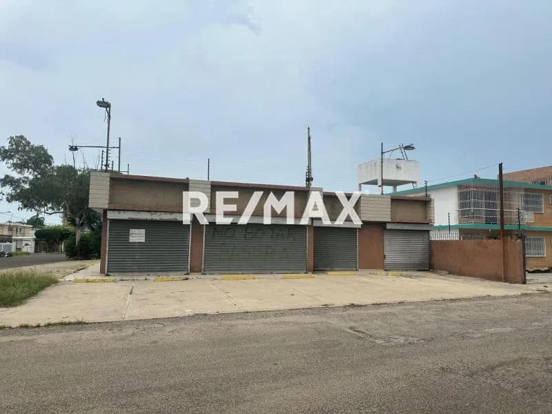 VENTA CENTRO COMERCIAL BELPASSO sector tierra negra av 9 con calle 66