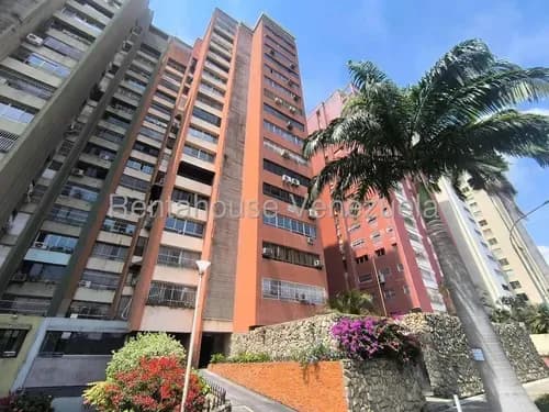 Bello Apartamento Totalmente Iluminado Y Fresco, Inm 26-18943, Estilo Minimalista Y Acogedor. Con Una Ubicación Inmejorable. Av Bolivar. Solo Clientes