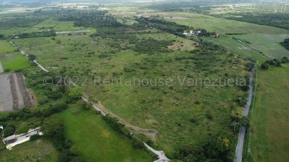 Terreno (Comercial) en Venta en Zona Este, Lara