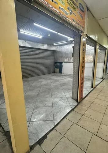 Alquiler De Local, Calle Bolívar De Catia, 158169mao 25m2