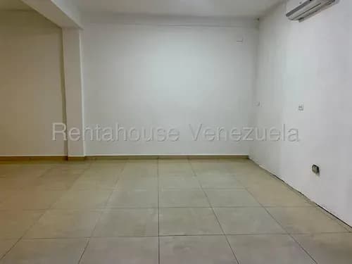 Alquiler Local En Alquiler Con Oficina Y Aires Acondicionados En Centro Comercial De Nueva Segovia Barquisimeto,lara Mehilyn Perez