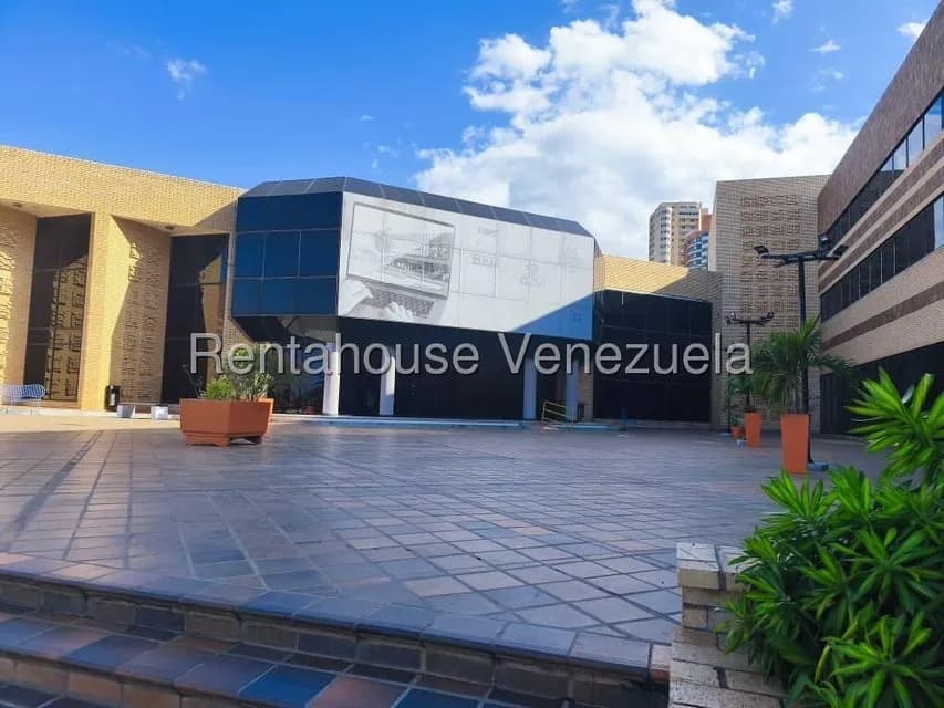 Comercial (Local Comercial) en Alquiler en Avenida El Milagro, Zulia