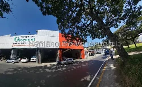 Excelente Galpon / Deposito Industrial Duplex En Alquiler (a Pie De Avenida Principal) De 854 Metros En La Yaguara Mls #26-18800