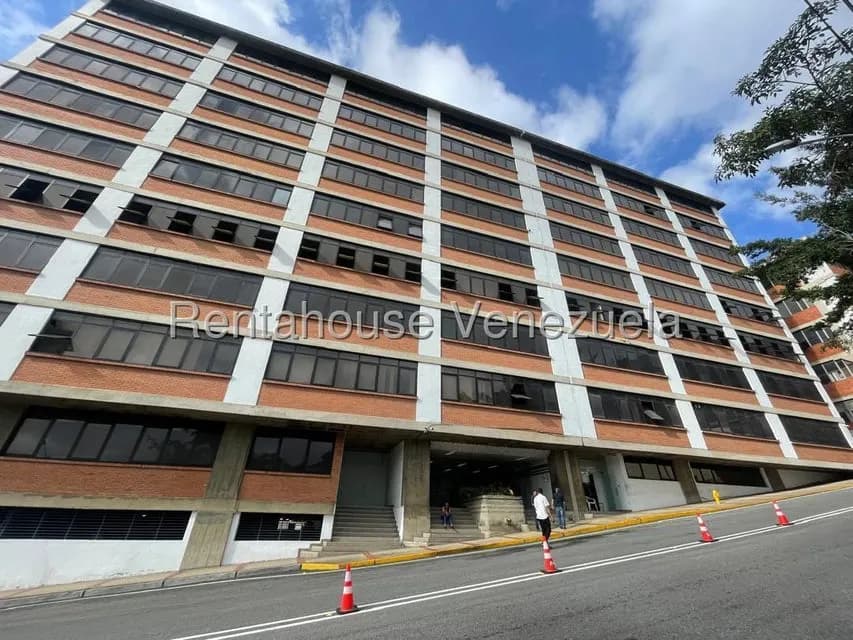 Comercial (Local Comercial) en Alquiler en El Valle, Distrito Metropolitano