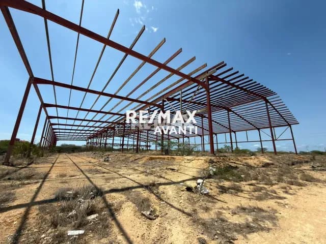 Terreno en Venta Con Bienechuria Urb. Casacoima