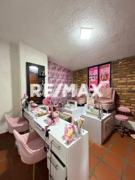 Local Comercial en la principal 171