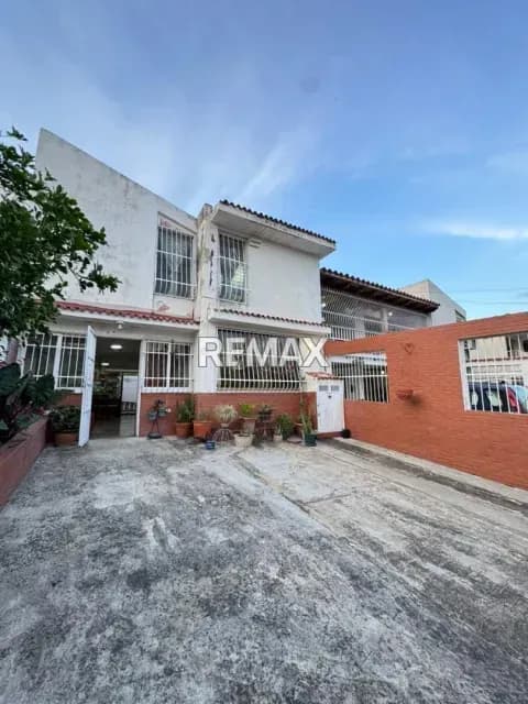 Casa Quinta en VENTA. Urb La Esmeralda. San Diego