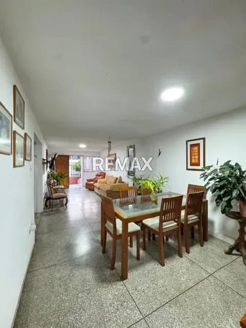 Casa Quinta en VENTA. Urb La Esmeralda. San Diego