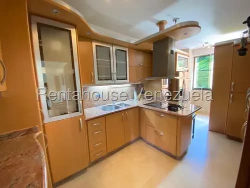Se Vende Apartamento Totalmente Remodelado En La Urbanizacion Miranda 25-8902 Mn Caracas - Baruta