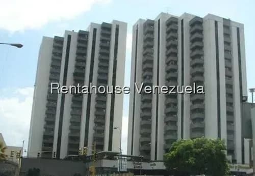 María Pastrán Te Presenta Este Impecable Apartamento En Venta En El Rosal Mls# 26-11937 Yf