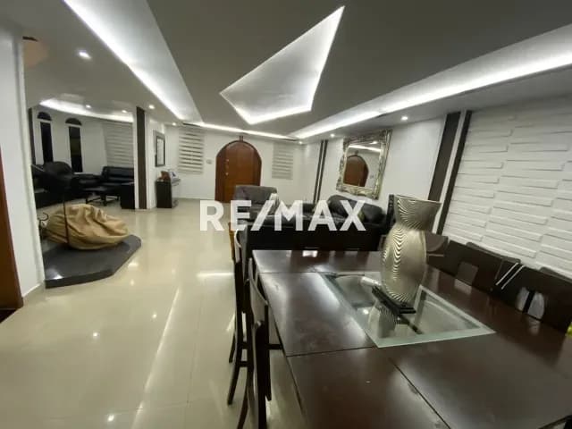 En venta espectacular Casa en urbanismo exclusivo de Cumana