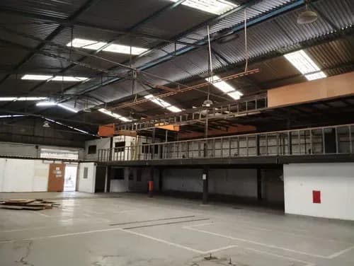 Venta De Galpón En Valencia La Quizanda (cl)