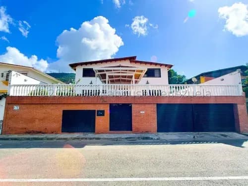 Y.a / Casa En Venta - La Trinidad / Mls #24-11699