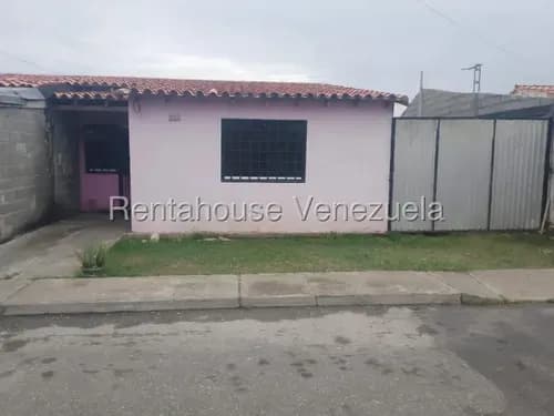 Casa En Alquiler Urb Los Robles I Araure - Rah #26-18158