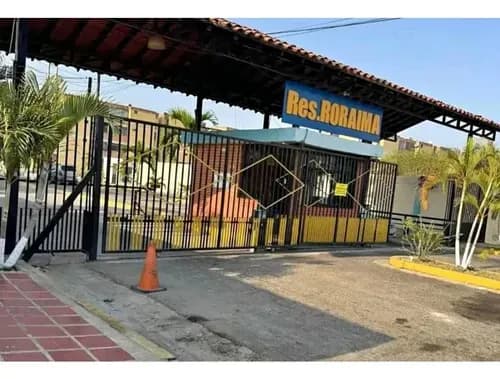 Apartamento En Venta, Remodelado, Parararal, Los Guayos, Residencia Roraima. Mv
