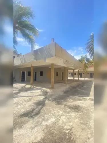 Terreno Con Construcción En Obra Gris Y Distribución Diseñada Exclusivamente Para Hospedaje De Turistas, Justo En La Vía Principal De Playa Norte. Zenaida Quintero