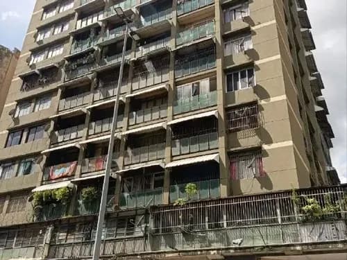 Apartamento En Venta En La Av. Fuerzas Armadas