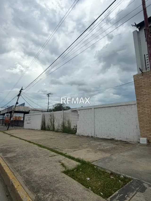 EN VENTA EXCELENTE TERRENO, UBICADO EN UNA ZONA ESTRATEGICA.