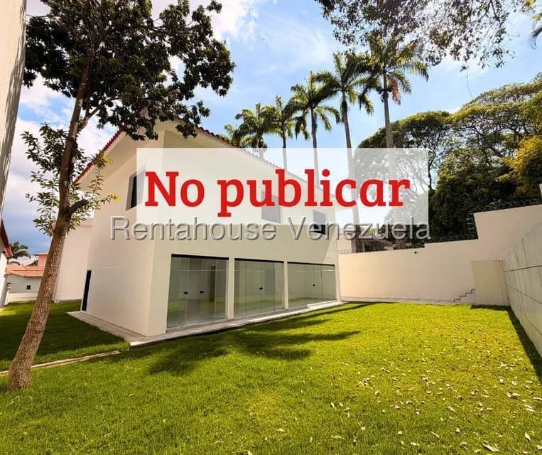 Casa (Duplex) en Venta en Country Club, Distrito Metropolitano