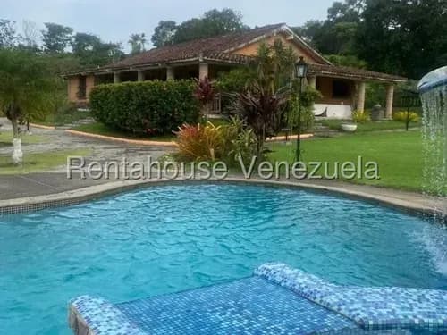 Vende Casa Con Terreno, 6450 Mts, En Excelente Conjunto Privado Con Vista Al Lago, Inm 25-6817, El Mismo Cuenta Con 6 Habitaciones, 6 Banos, Safary Country. Solo Clientes