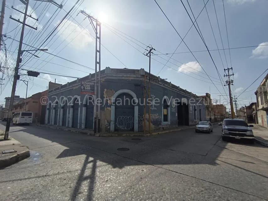 Comercial (Galpon - Deposito) en Venta en Centro, Carabobo