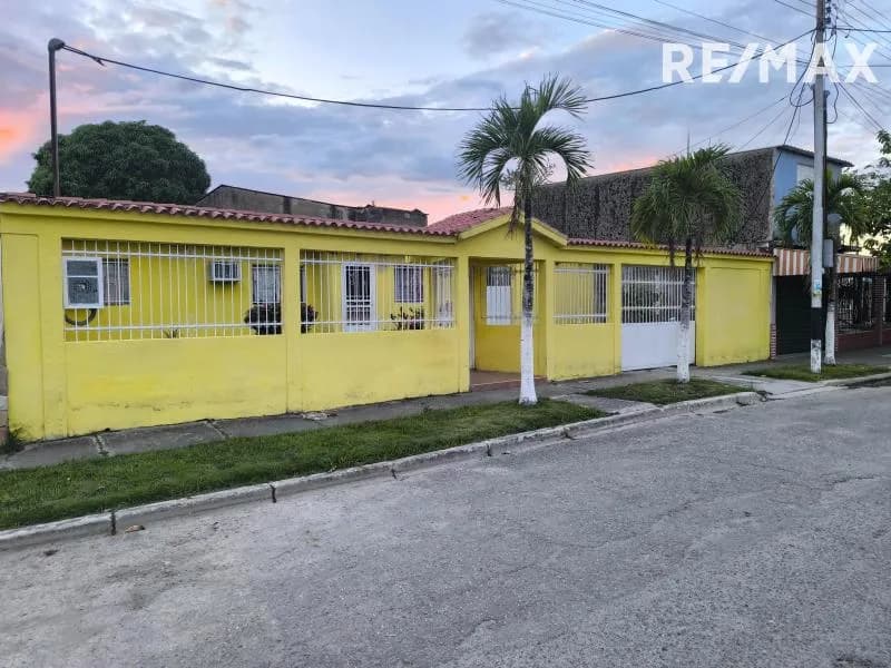 En Venta Casa de una planta en la Urb. Rafael Urdaneta en Flor Amarillo