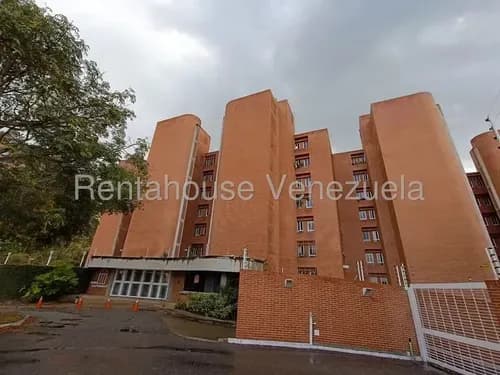 Los Pomelos !! Venta Precioso Y Amplio Penthouse, 240 M2, 3 Hab, 3 Baños, 4 Pe, Bella Cocina, Área De Servicio, Family Room, Terraza Externa Con Hermosa Vista. Edf. Moderno, Excelente Ubicación !!