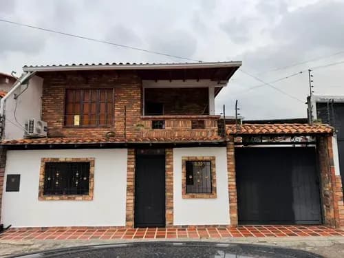 Casa En Venta En Colinas De Carabobo Lh